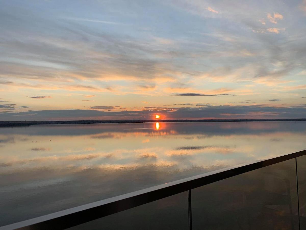 Apartment Sunset Lake View Mamaia Bagian luar foto