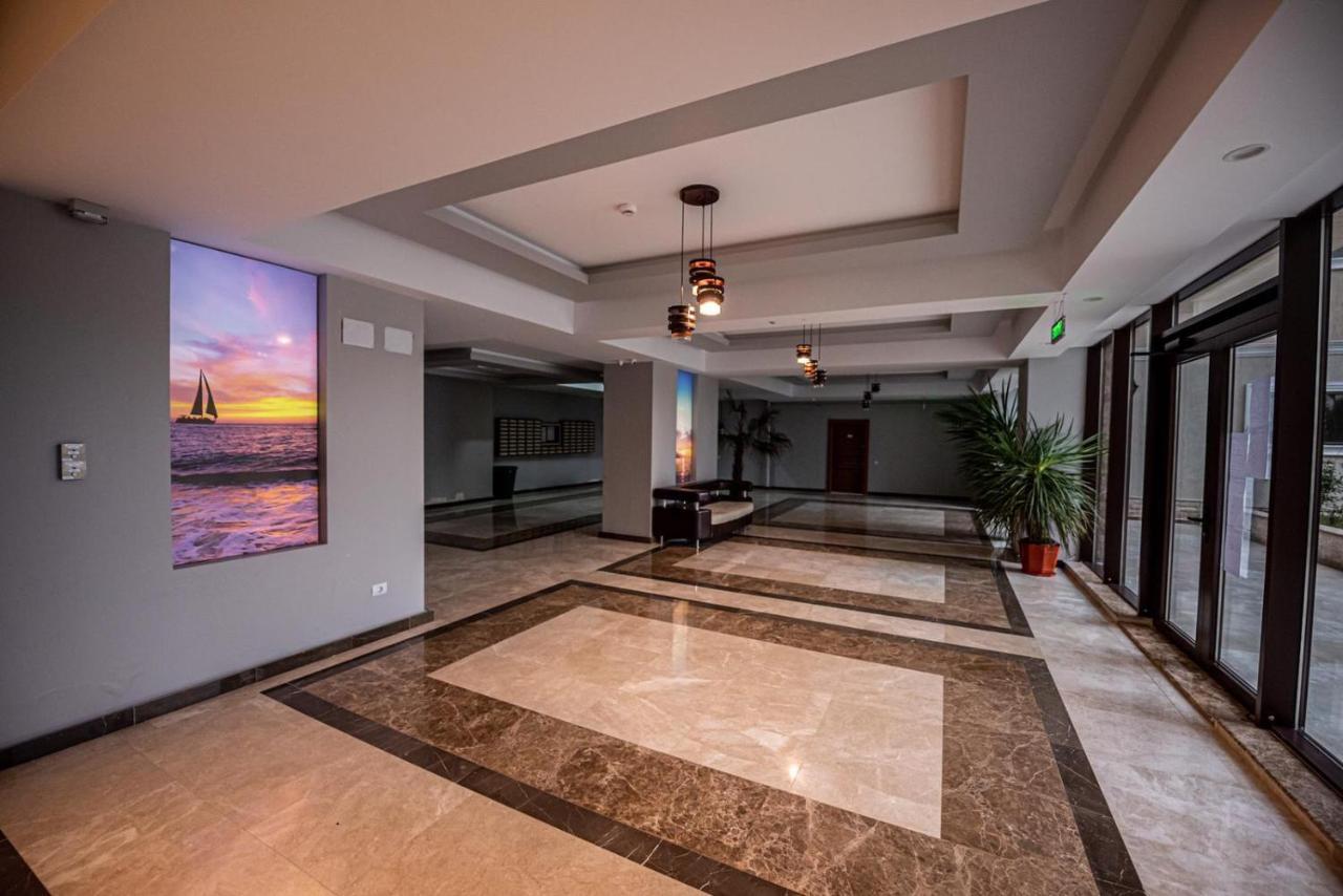 Apartment Sunset Lake View Mamaia Bagian luar foto